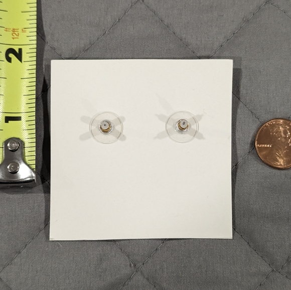 New BETSEY JOHNSON Sparkle Gift Box Earrings - Picture 4 of 5